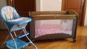 City Inn Riga Apartment, Town Hall view with parking