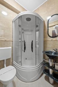 Family Room (2 Adults + 1 Child) room in Hotel Coral