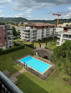 Charmant appartement et piscine dans résidence