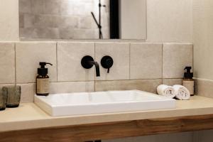 Hillview Hotel Grandvoir