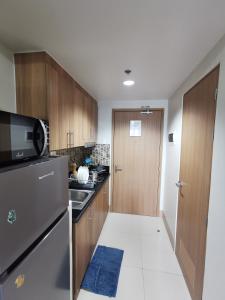 Mall of Asia condotel shore 3 residence Aldo Staycation