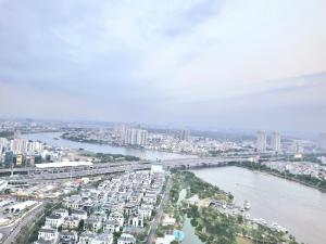 123 Apartment in Vinhomes Central Park - Airport pickup & Tours