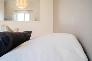 Appartements Charmant appartement lumineux - Canal St Martin : photos des chambres