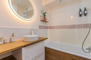 Appartements Studio calme avec parking, proche metro : photos des chambres