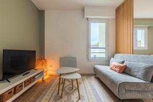 Studio calme avec parking, proche métro