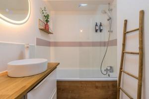 Appartements Studio calme avec parking, proche metro : photos des chambres