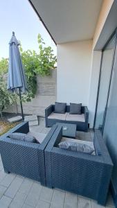 Moderný 3 izbový dom so záhradou a terasou blízko Bratislavy