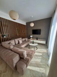 Capital Apartments - Premium luxury by the lake