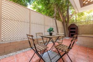 1201 Three BedroomApartment with Outdoors Terrace