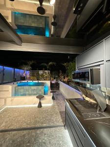 Luxury Penthouse with Private Heated Pool and Terrace in Ipanema with views of the "Cristo" sculpture