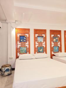 Old Sрice 1 Sizzling Studio Queen Twin - No Stairs