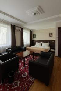 Evergreen Hotel