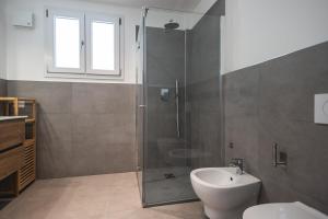 AmazHome - "Piano House" parking and near the beach