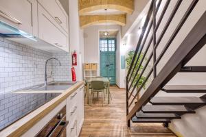 Charming, Modern duplex in city center JMBA1-1