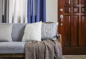 Furnished 3BR Townhouse Near Cebu IT Park with Parking, Fast WiFi, Netflix and More