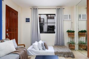 Furnished 3BR Townhouse Near Cebu IT Park with Parking, Fast WiFi, Netflix and More