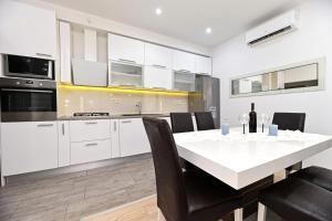 NEW 1st Floor Apartment in Zadar