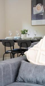 4 BDR House At Caledonia Luxe Stays Short Lets & Serviced Accommodation Livingston