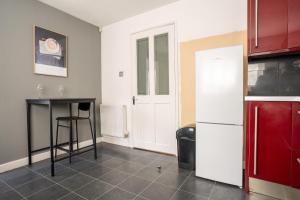 4 BDR House By Caledonia Luxe Stays Short Lets & Serviced Accommodation Livingston