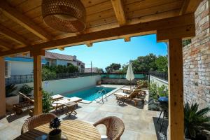 Heritage Holiday Home Rafica 365 Wellness Retreat