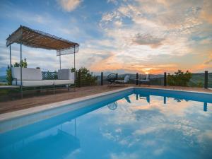Enticing Apartment in Ascoli Piceno with Swimming Pool