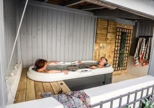 Maisons de vacances Urban Eden, Bergerac, Maison coeur de ville, Spa : photos des chambres