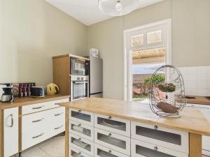 Maisons de vacances Maison pour 6 avec jardin proche du centre : photos des chambres