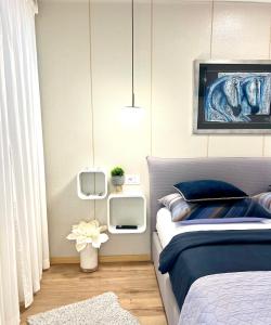 Charming Seaside Apartment