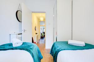 Central Bath Stay With Free Parking