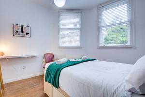 Central Bath Stay With Free Parking