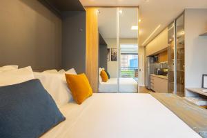 Studio 702 · Studio 702 Haus Mitre Brooklin sgaragem