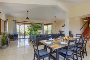 Villa Yiolani by Villa Plus