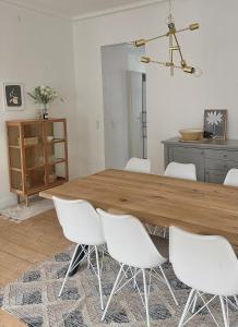 City center apartment with balcony and private parking