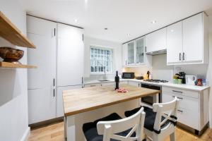 Cozy Two-Bedroom Flat in Camden