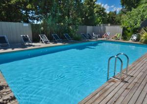 Campings Camping Les Cent Chenes : Mobile Home