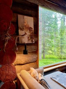Luosto Villa by Lapland Villas, near Lake Aarnilampi Beach, Great Private Villa for Families & Outdoor Lovers, sauna, wifi