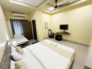 Royal Park Residency