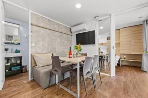 Luxury Three Bedroom Mobile Home room in Solaris Camping Mobile Homes