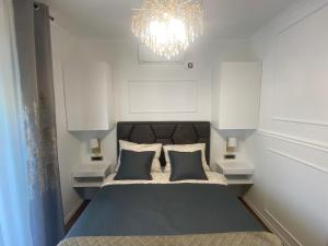 Apartment and rooms EL