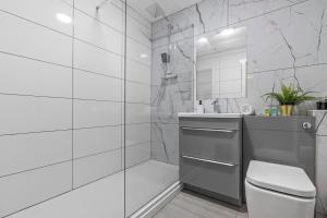 Birmingham Luxe - Free Parking - Sleep 8 - Central