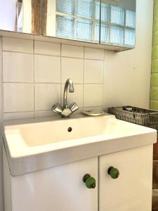 Appartements Le Mont-Eiffel - Duplex a Montmartre avec vue sur la Tour Eiffel : photos des chambres