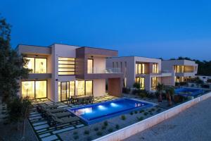 Adria Resort - SEAFRONT Villa D
