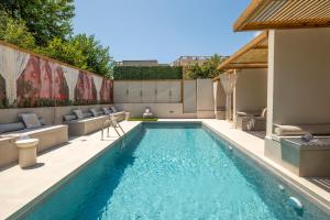 Aladdin Luxury Suites With Shared Pool