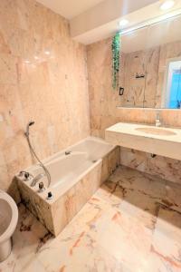 Appartements Ref COLLINE by Palmes d or Properties : photos des chambres