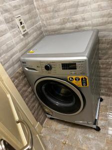 Stylish Downtown Studio