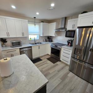 Urban Oasis Stylish 3BR Home Near Moncton, Dieppe Airport Free Parking