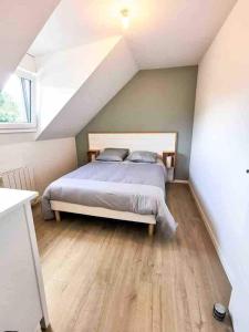 appartement deux chambres avec balcon et petite terrasse