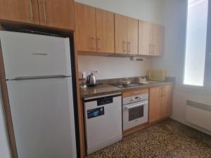 CARNON PLAGE évasion en bord de mer les pieds dans le sable Logement T4 pour 6 pers Terrasse vue mer Parking privé gratuit Accueil personnalisé