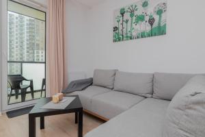 Modern Studio with Balcony Near Arena Gdańsk by Noclegi Renters