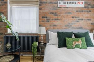 City Centre Entire Studio Apartment- Self check in